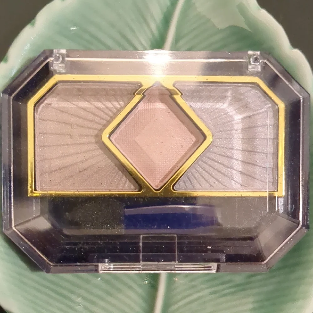Vintage Elizabeth Taylor Eyeshadow